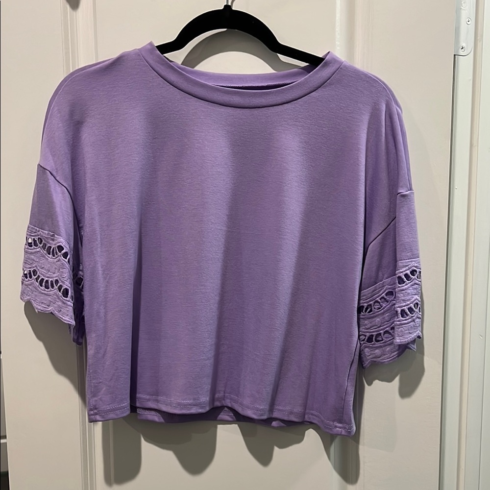 Lavender Lace Sleeve Cropped Women's Top